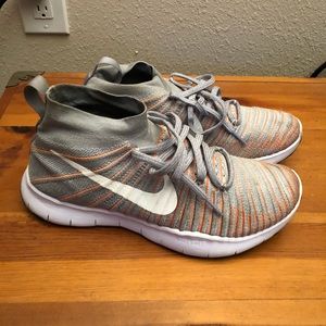 Nike hightop sock trainer